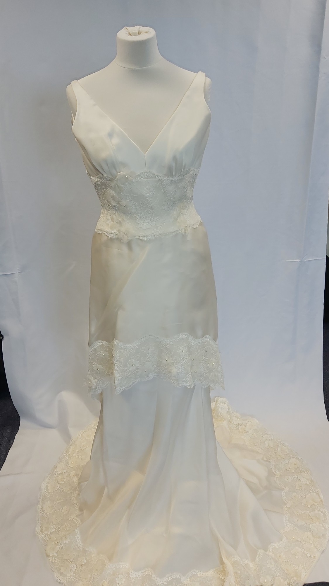 Cocoe Voci Sample Wedding Dress Save 96% - Stillwhite