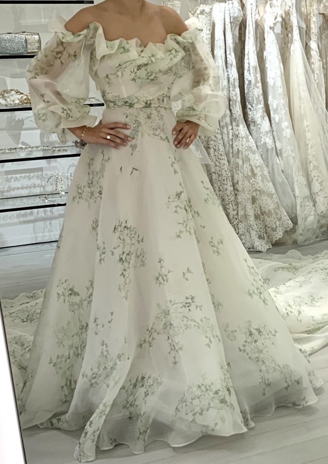 bloom by monique lhuillier
