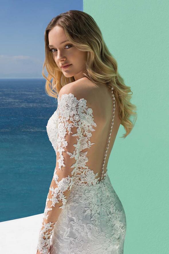 destination romance wedding dress