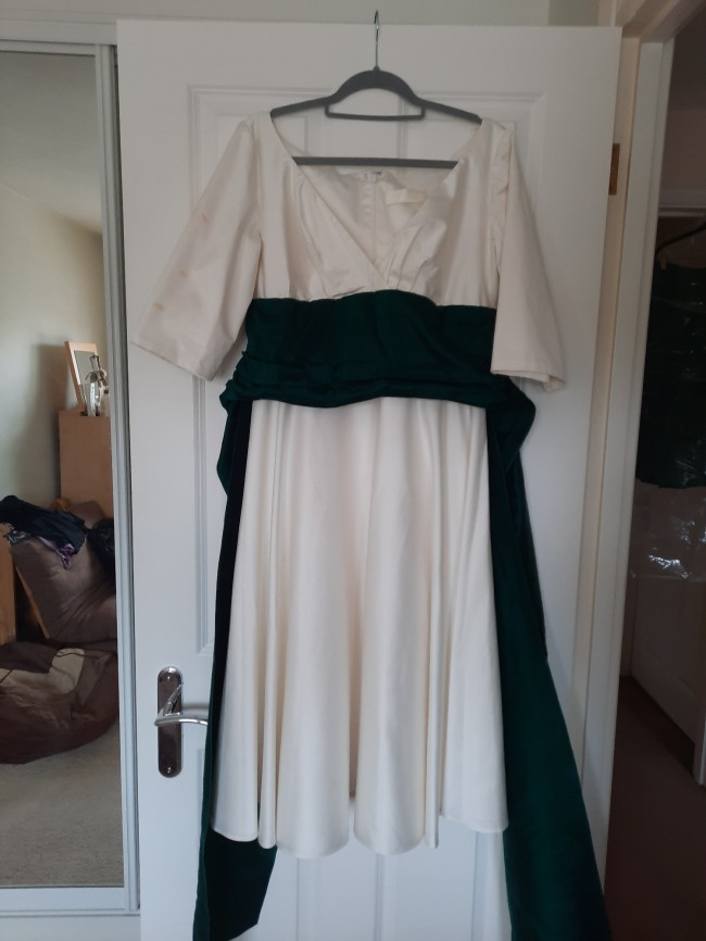 Candy Anthony Wedding Dress Save 75 Stillwhite