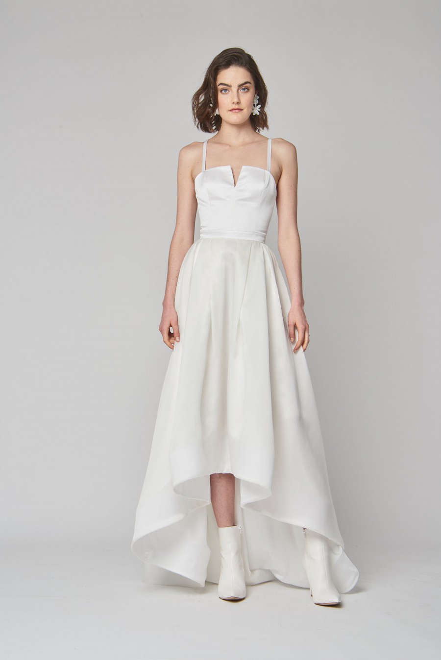 20 Clean & Simple Wedding Dress Designs – Stillwhite Blog