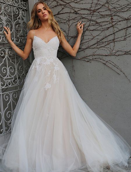 Monique Lhuillier, Astor Used Wedding Dress Save 85% - Stillwhite Monique Lhuillier, Astor Used Wedding Dress Save 85% - Stillwhite