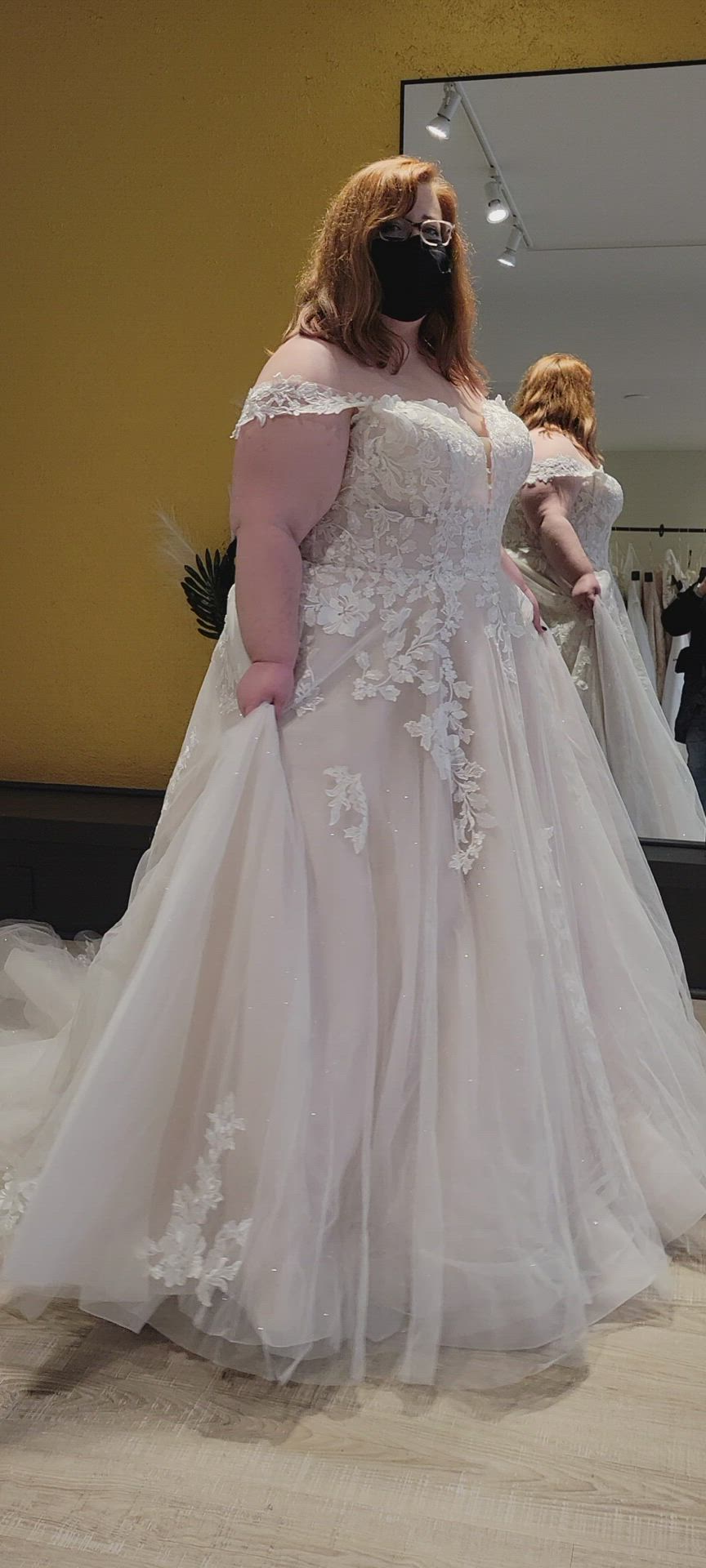 Allure Bridals, L563