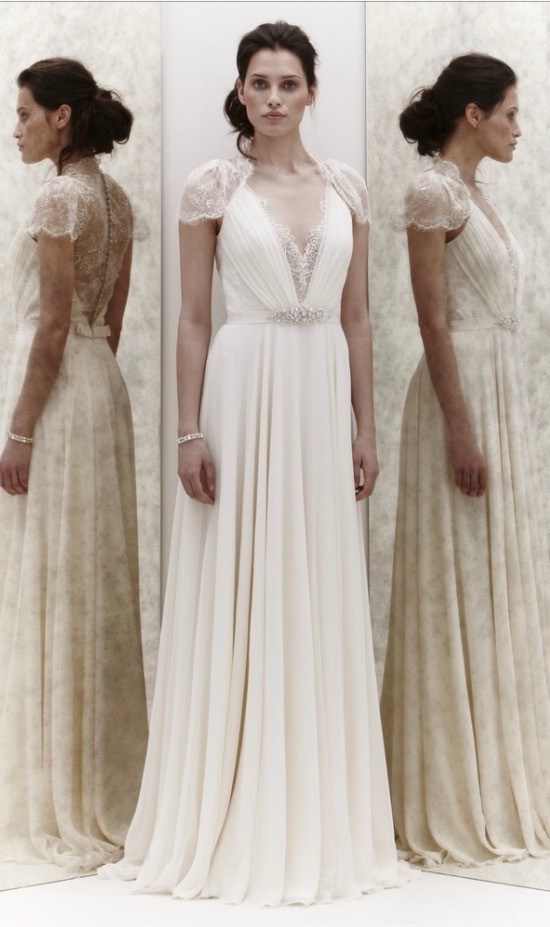 Jenny Packham Dentelle Used Wedding Dress - Stillwhite