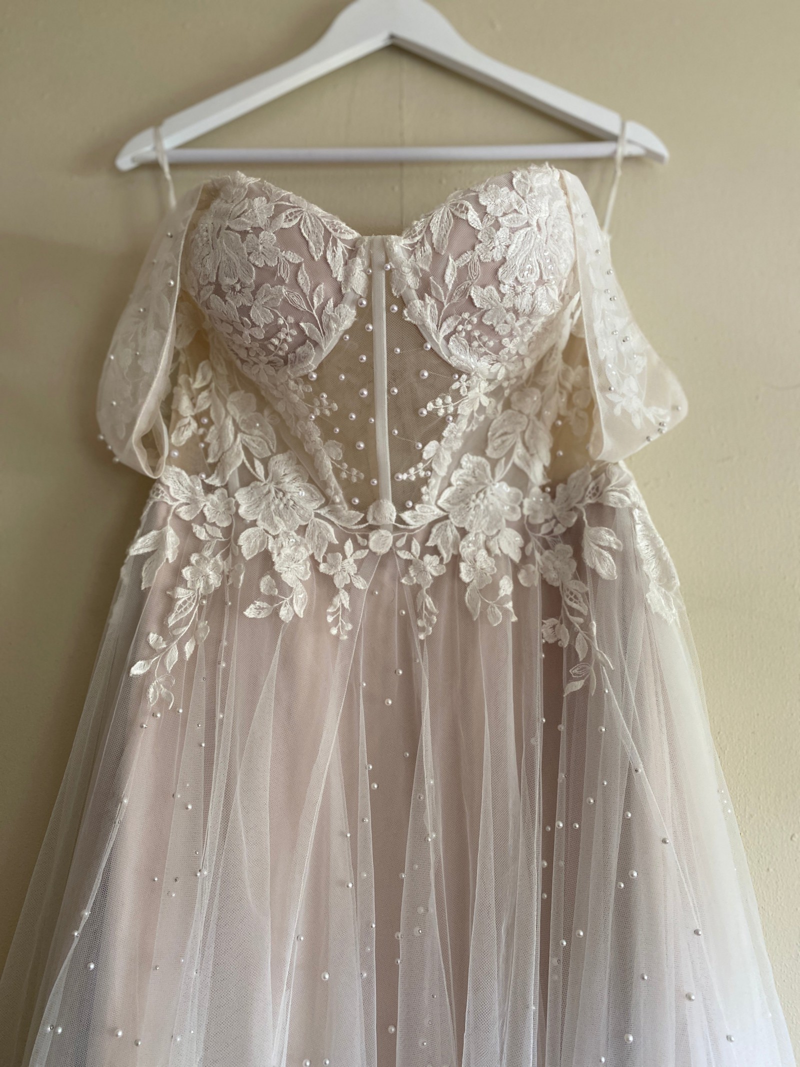 Madi Lane, Kaiya (ML23133) Wedding Dress Save 40% - Stillwhite