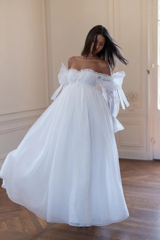 Selkie, Palace Gown New Wedding Dress Save 58% - Stillwhite