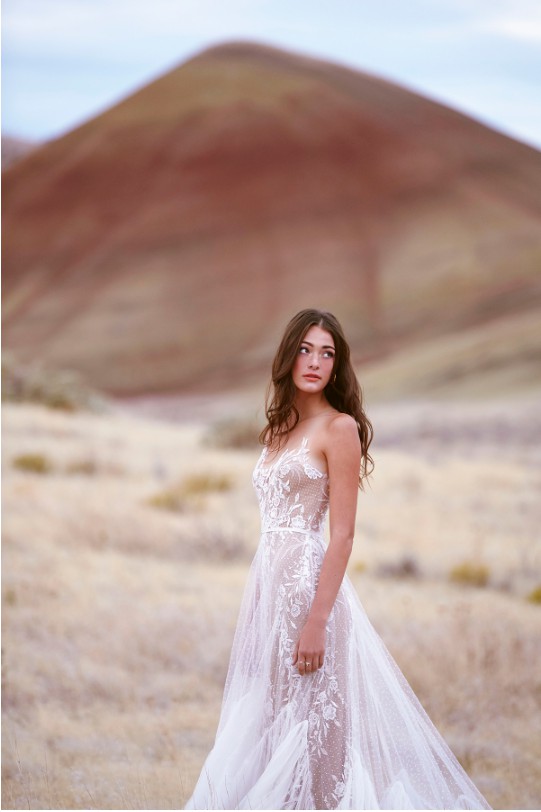 willowby by watters capricorn