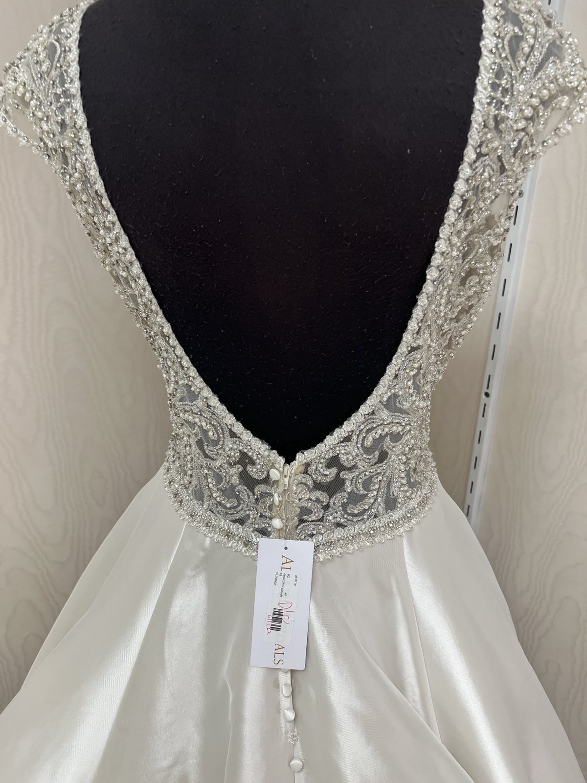 Allure Bridals 9710 Sample Wedding Dress Save 56% - Stillwhite