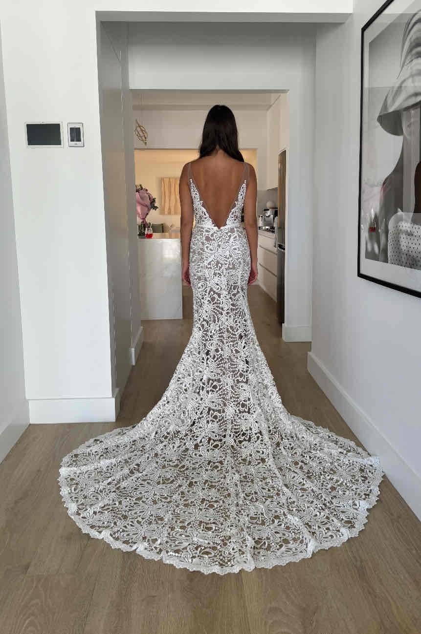 lace wedding dress with tan underlay Zeta by Maggie Sottero - 28 / Ivory over Mocha gown with Natural Illusion / Lined Bodice Glitter Tulle