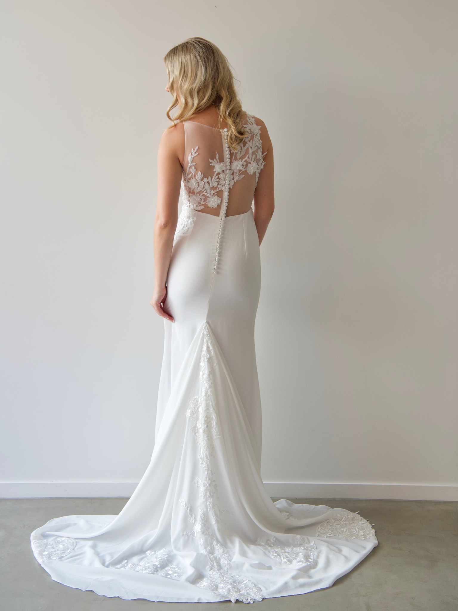 When Freddie Met Lilly Hallie Gown - SAMPLE Sample Wedding Dress Save ...