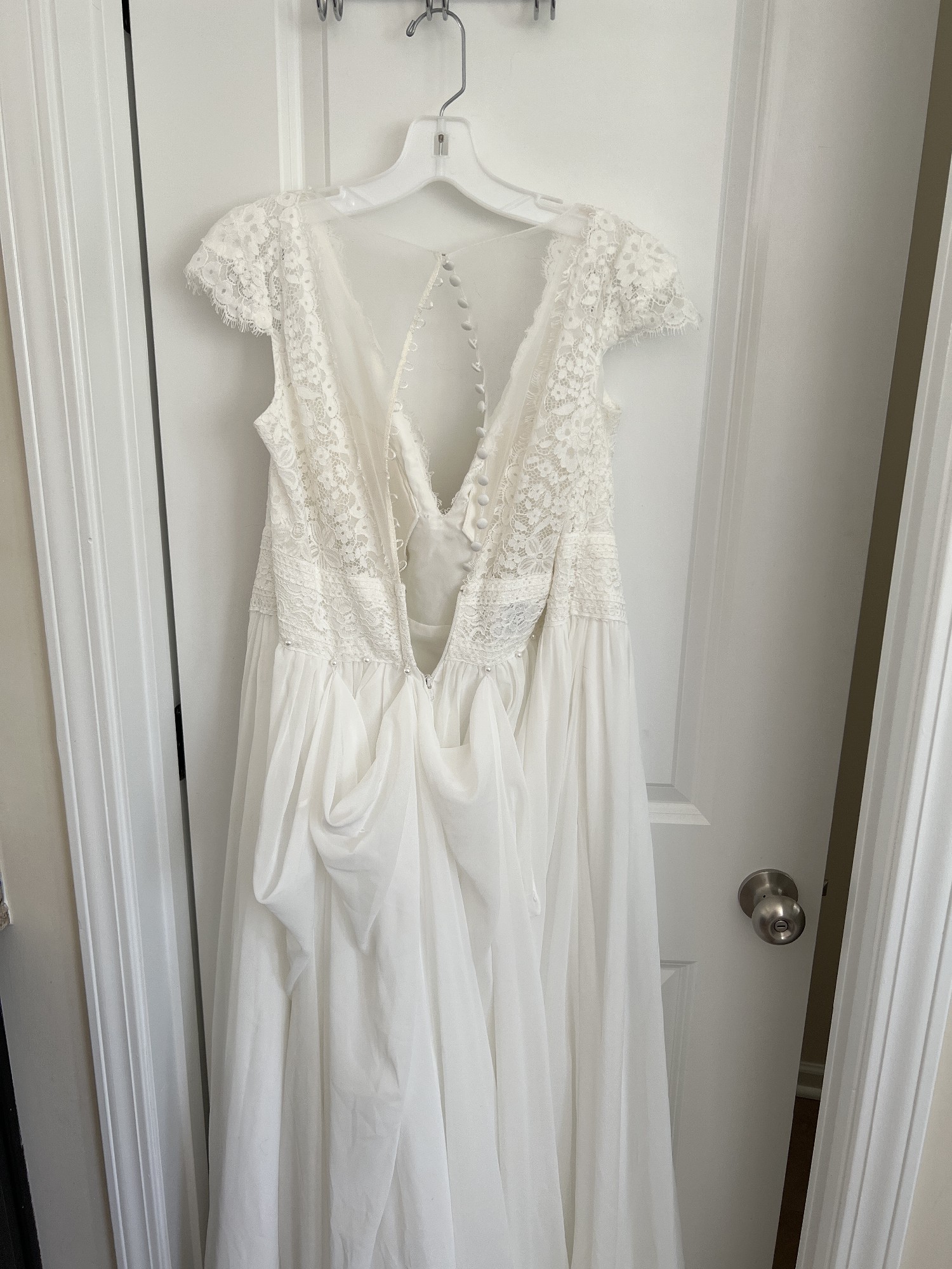 David's Bridal, Lace Illusion Back Chiffon Plus Size Wedding Dress Wedding Dress Save 53% - Stillwhite David's Bridal, Lace Illusion Back Chiffon Plus Size Wedding Dress Wedding Dress Save 53% - Stillwhite