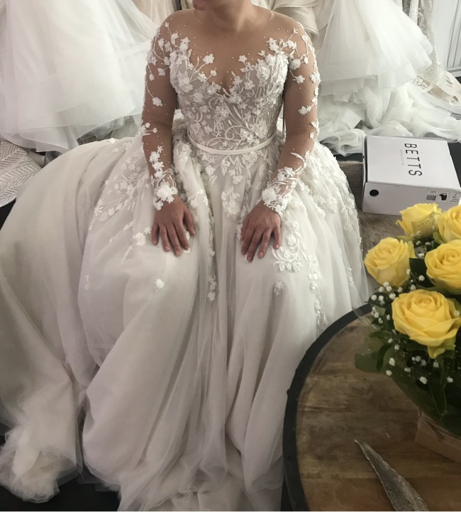 Leah Da Gloria Custom Made Used Wedding Dress - Stillwhite