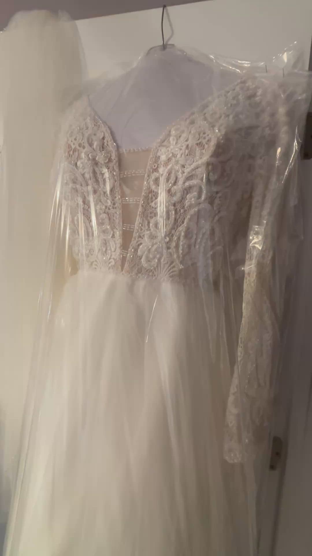 Maggie Sottero, Tiara