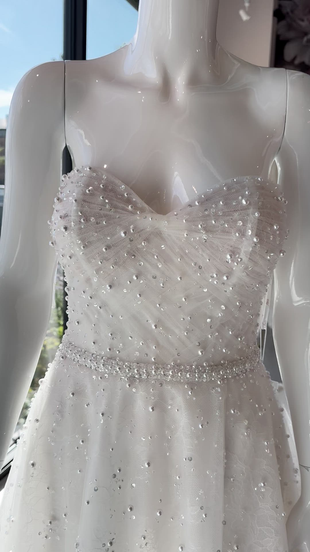 Ines Di Santo, Pearl