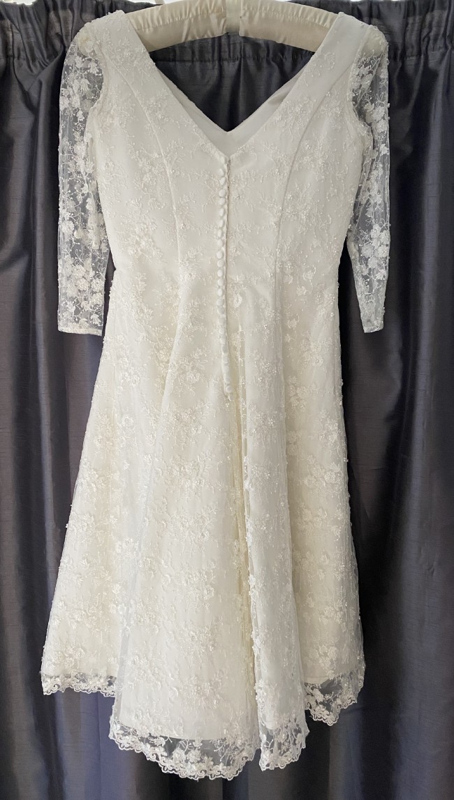Georgia - Timeless Lace Dress