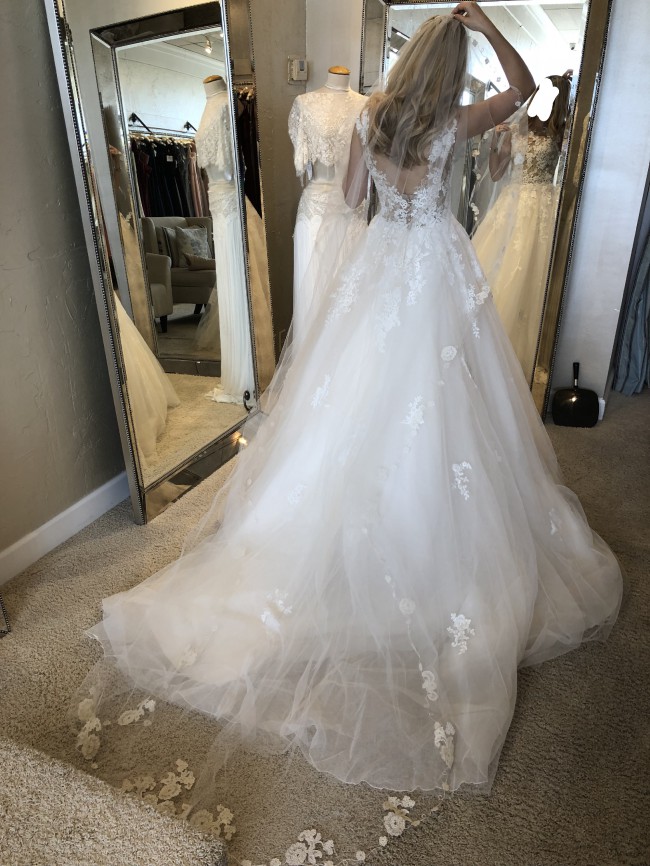 Pronovias Ofelia Used Wedding Dress Save 64% - Stillwhite