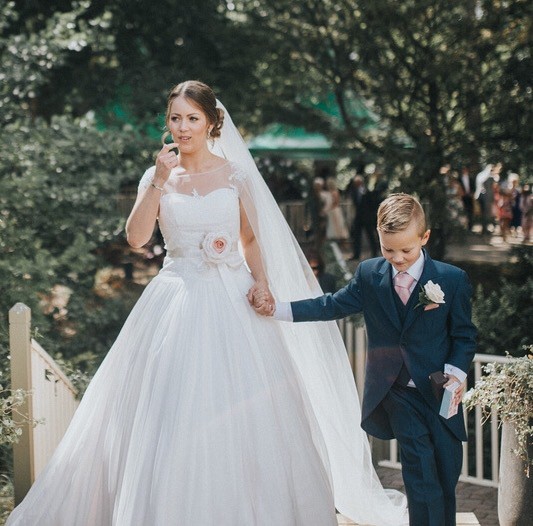 Naomi Neoh, Vivien Second Hand Wedding Dress Save 63% Stillwhite