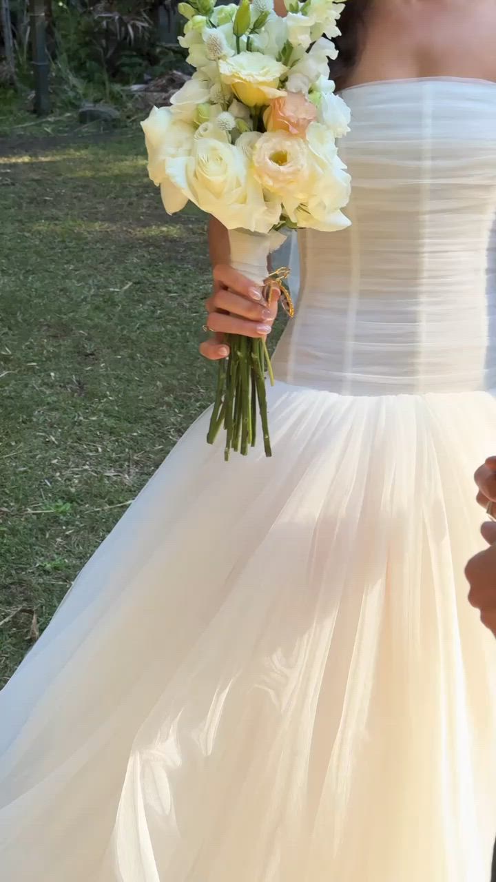 KYHA, Beau Gown in Ivory
