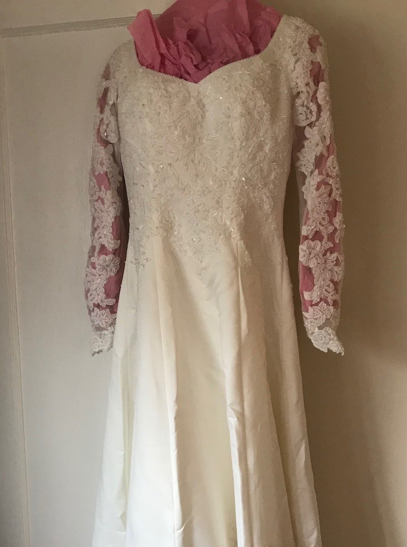 Carole Hai Moonlight New Wedding Dress Save 60% - Stillwhite