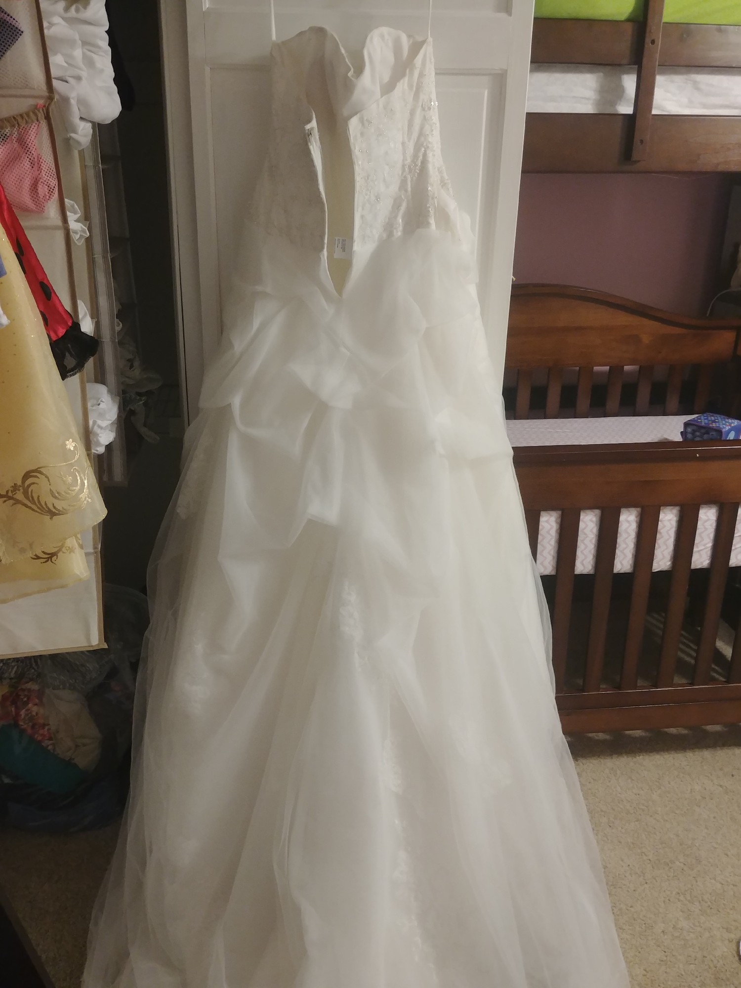 Ball Gown Second Hand Wedding Dress on Sale 60% Off – Stillwhite