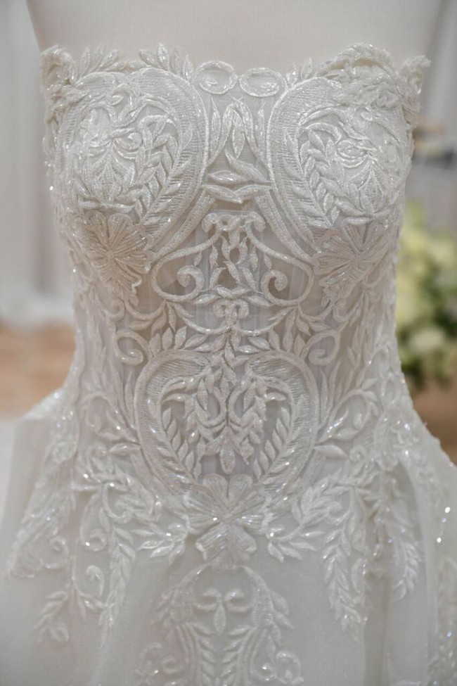 De Lanquez Bridal Custom Made