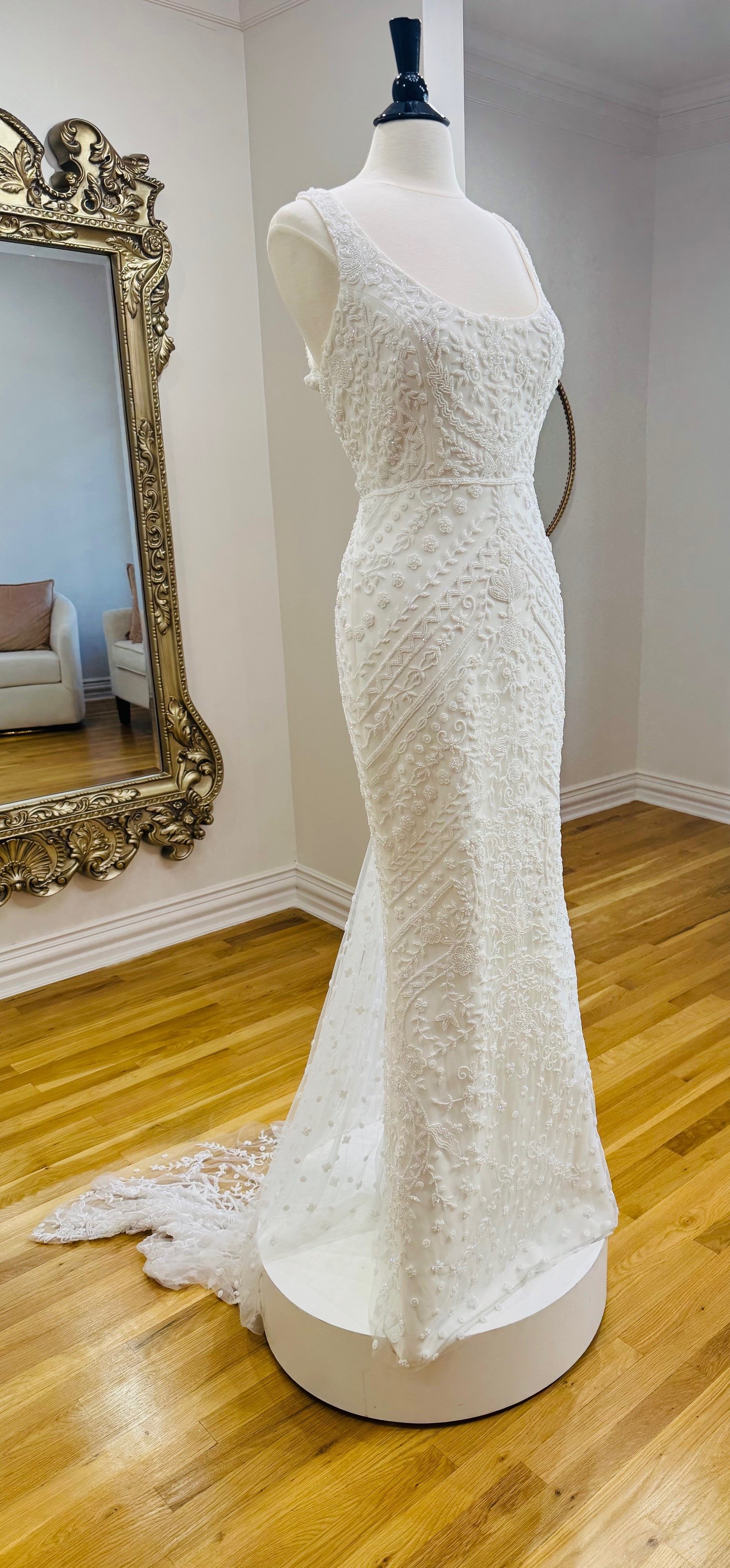 Anna Campbell, Milano 1 - New Unaltered Sample Wedding Dress Save