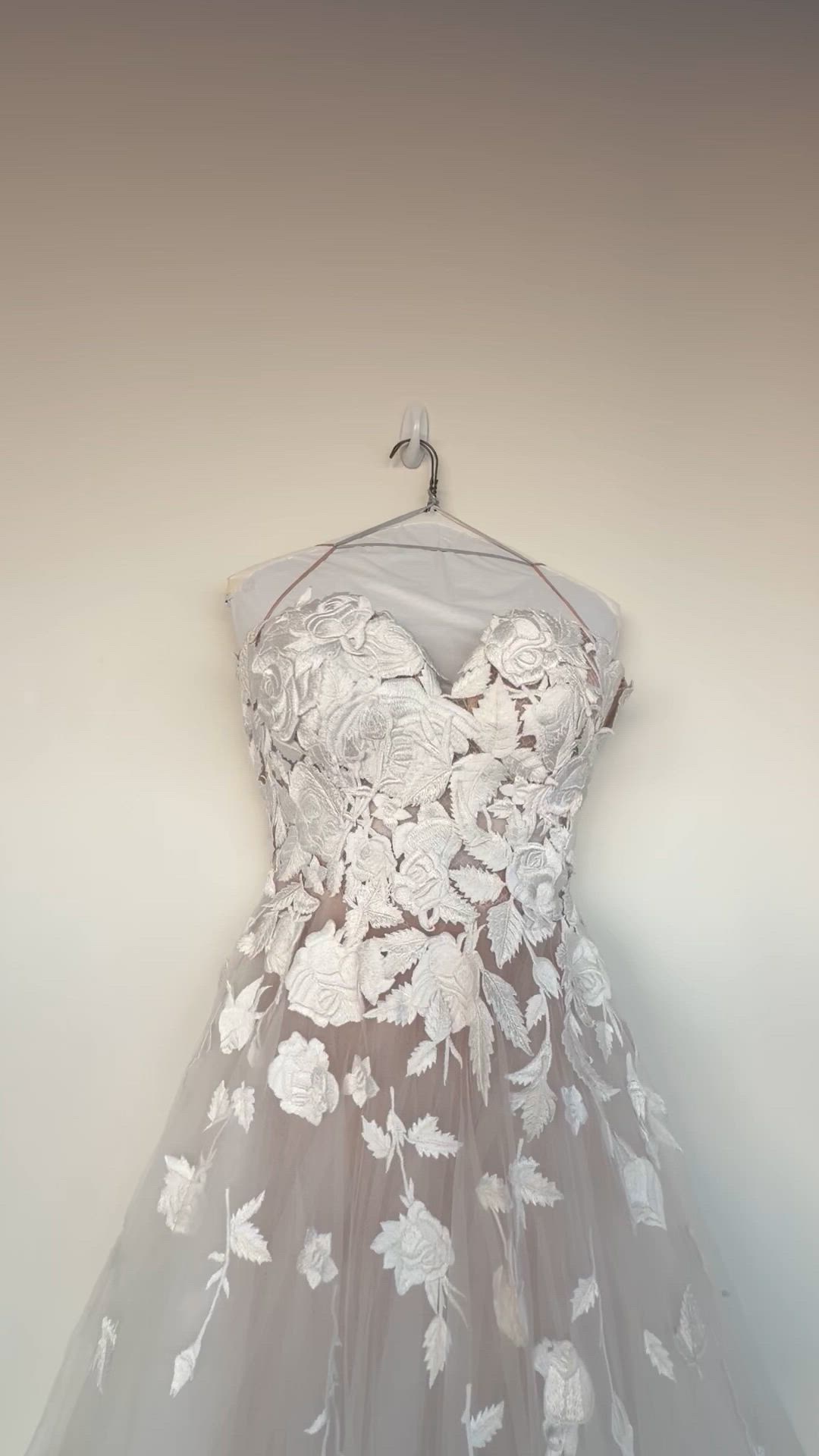 Oscar de la Renta, F20 asymmetric tulle gown