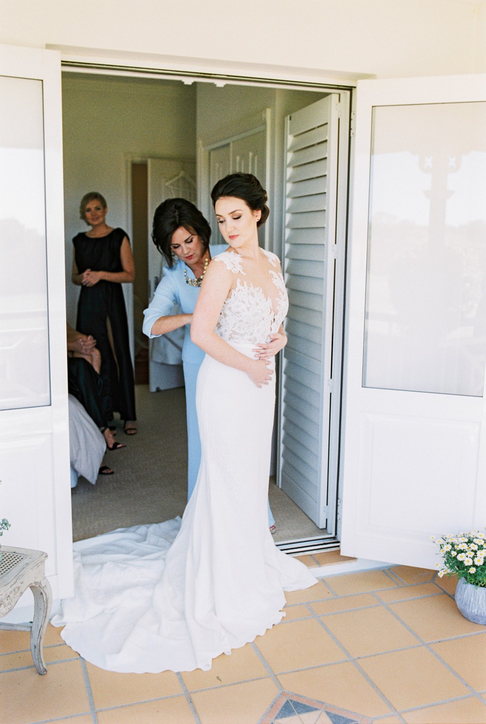 pronovias-vicenta-dress-and-belt-size-14-uk-preowned-wedding-dress