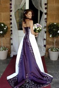 Brides In Love Stevie S Dress As Seen On Mcleod S Daughters Used