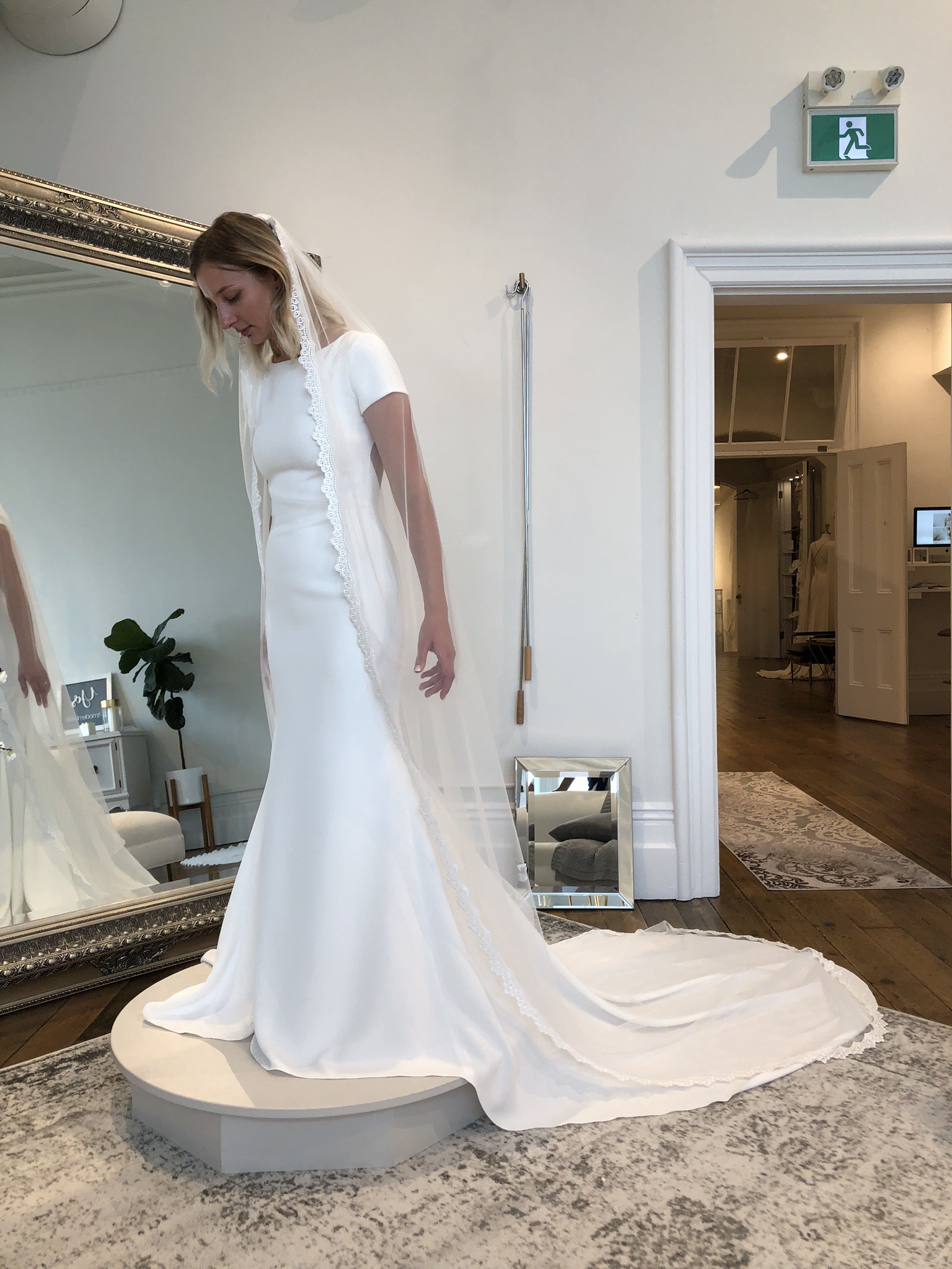 Pronovias, Valeria New Wedding Dress Save 43% - Stillwhite