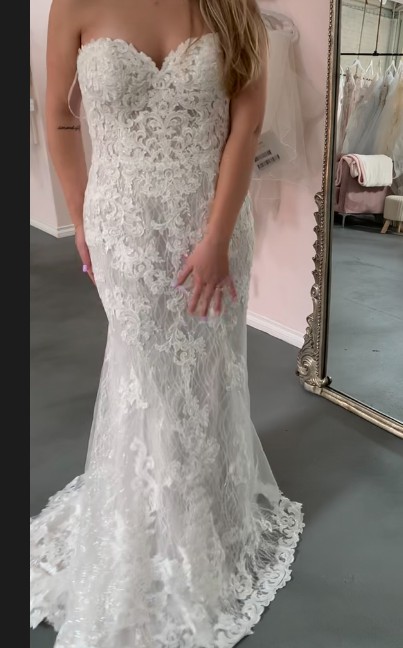 elizabeth and james giulia gown