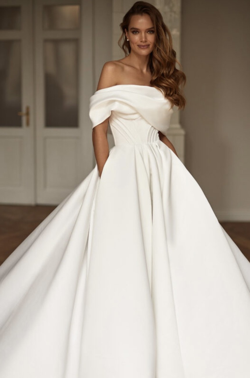 Milla Nova Beata New Wedding Dress Save 37% - Stillwhite