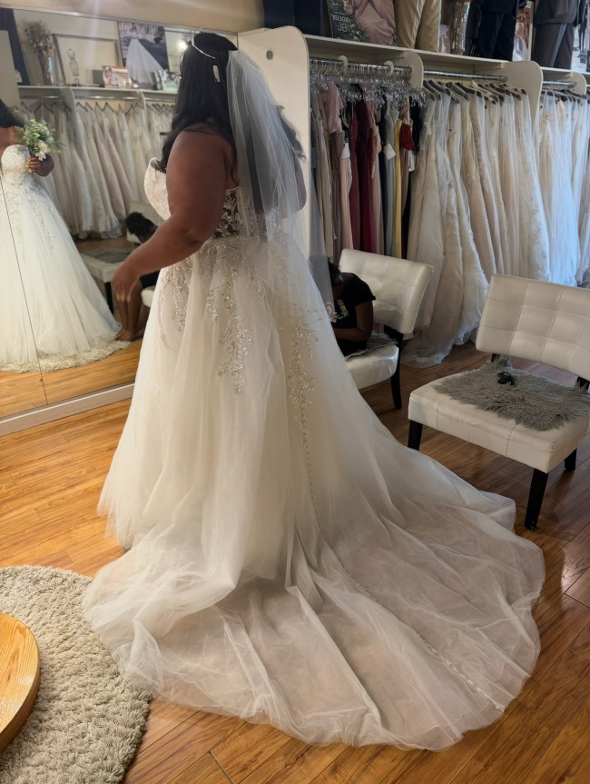 Allure Bridals New Wedding Dress Save 57% - Stillwhite