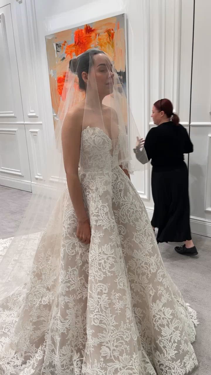 Monique Lhuillier, Emilia - Custom Made