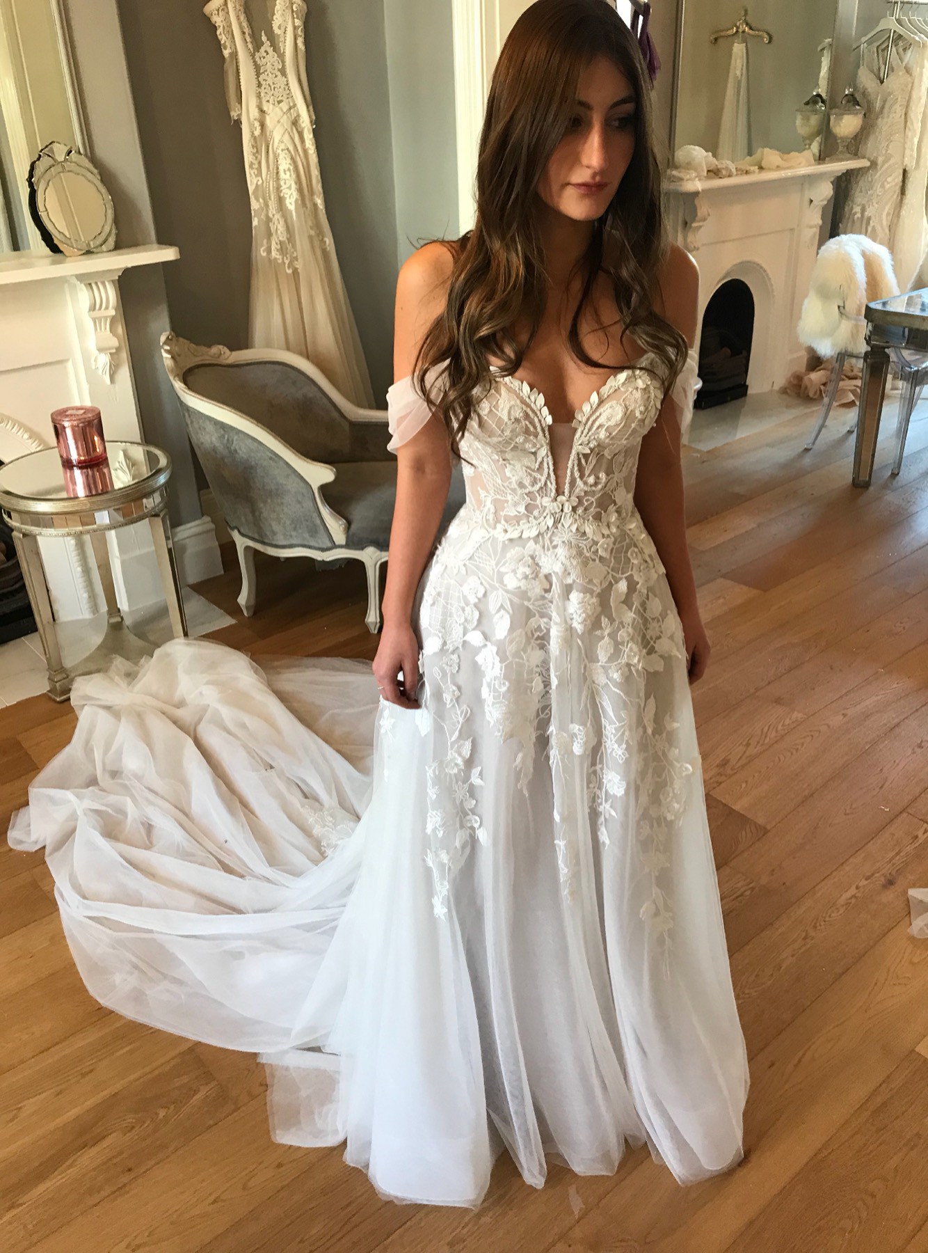 Pallas Couture Custom Made Used Wedding Dress Save 50% - Stillwhite