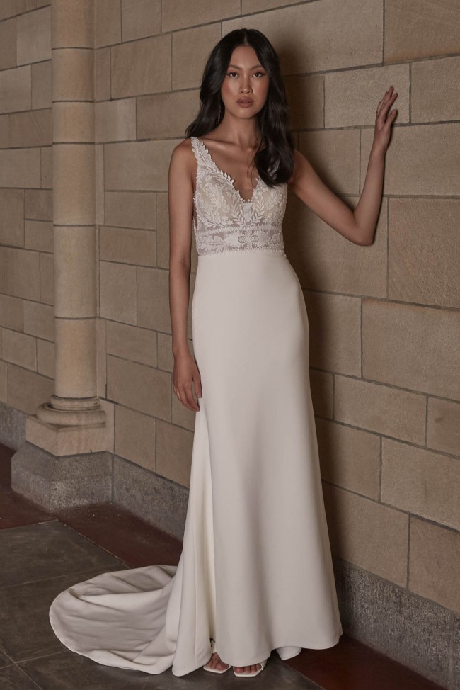 Evie Young Bridal Tully