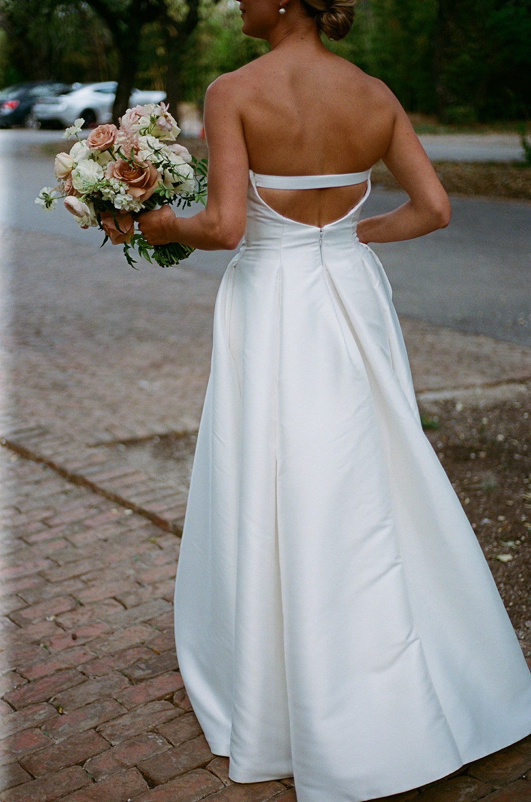 Size 12 Wedding Strapless White Ball Gown on Queenly