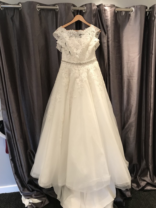 Diane Legrand 5206 Sample Wedding Dress Save 65% - Stillwhite
