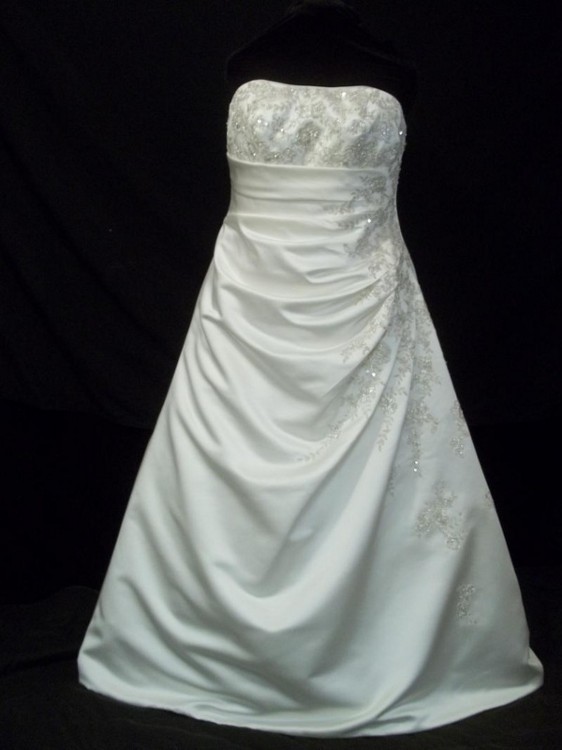 Davids Bridal 9v9665 Used Wedding Dress Stillwhite 