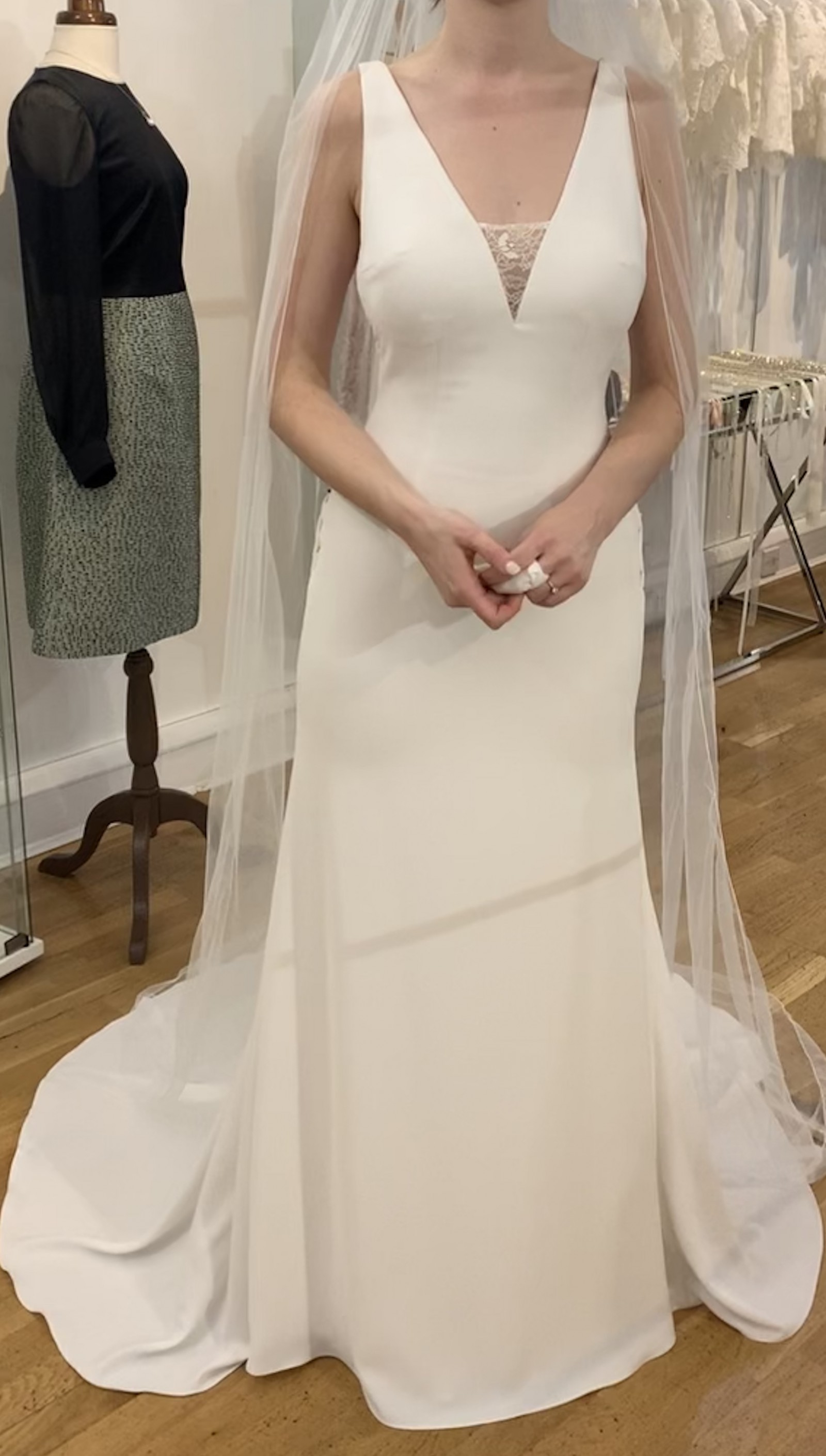 Pronovias Preloved Wedding Dress Save 50% -