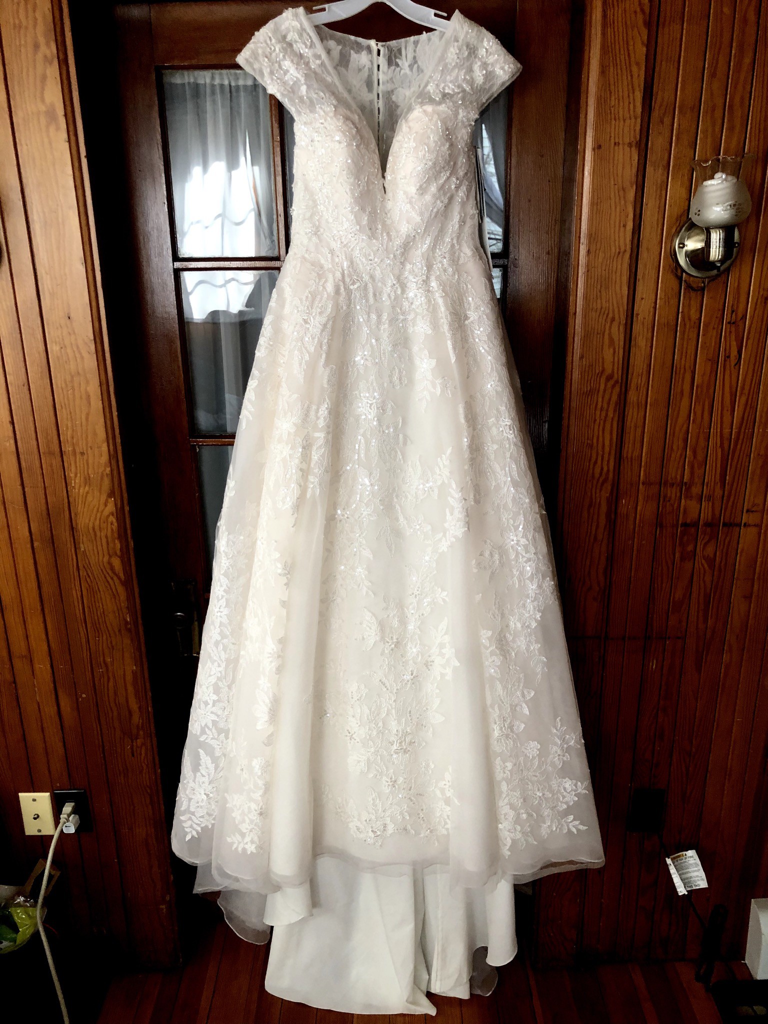 Oleg Cassini CWG748 New Wedding Dress Save 34% - Stillwhite
