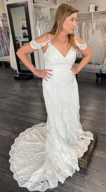 Casablanca Bridal, 2324 New Wedding Dress Save 38% - Stillwhite Casablanca Bridal, 2324 New Wedding Dress Save 38% - Stillwhite