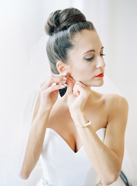 Sleek Top Knot Wedding Hairdo Sleek Top Knot Wedding Hairdo