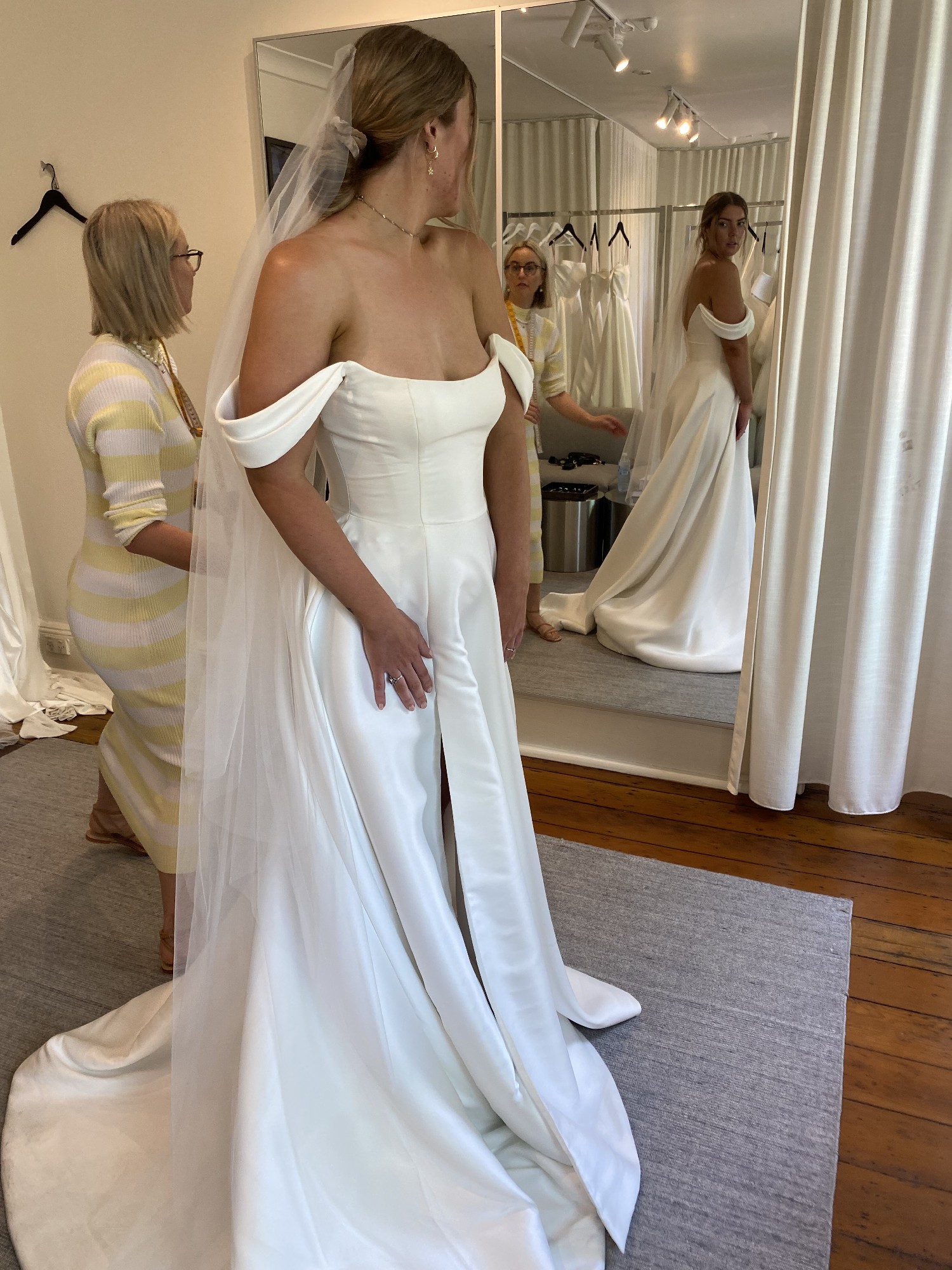 Chosen By KYHA Davis Wedding Dress Save 33% - Stillwhite