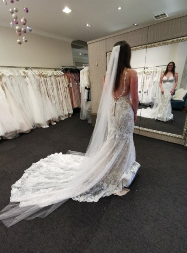 Essense of Australia D2680 Sample Wedding Dress Save 55% - Stillwhite