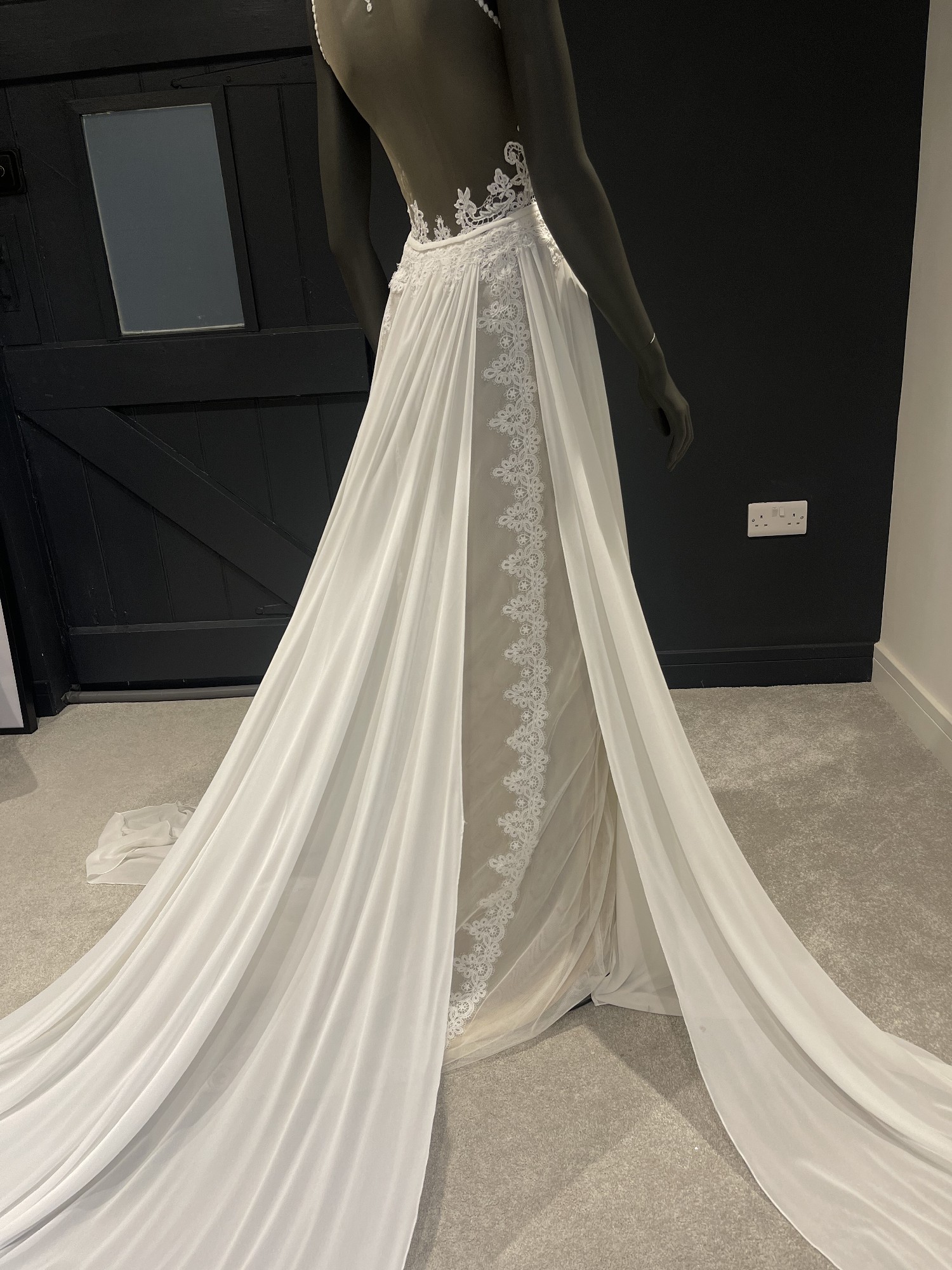 GRANVILLE, Flared wedding dress with halter neckline