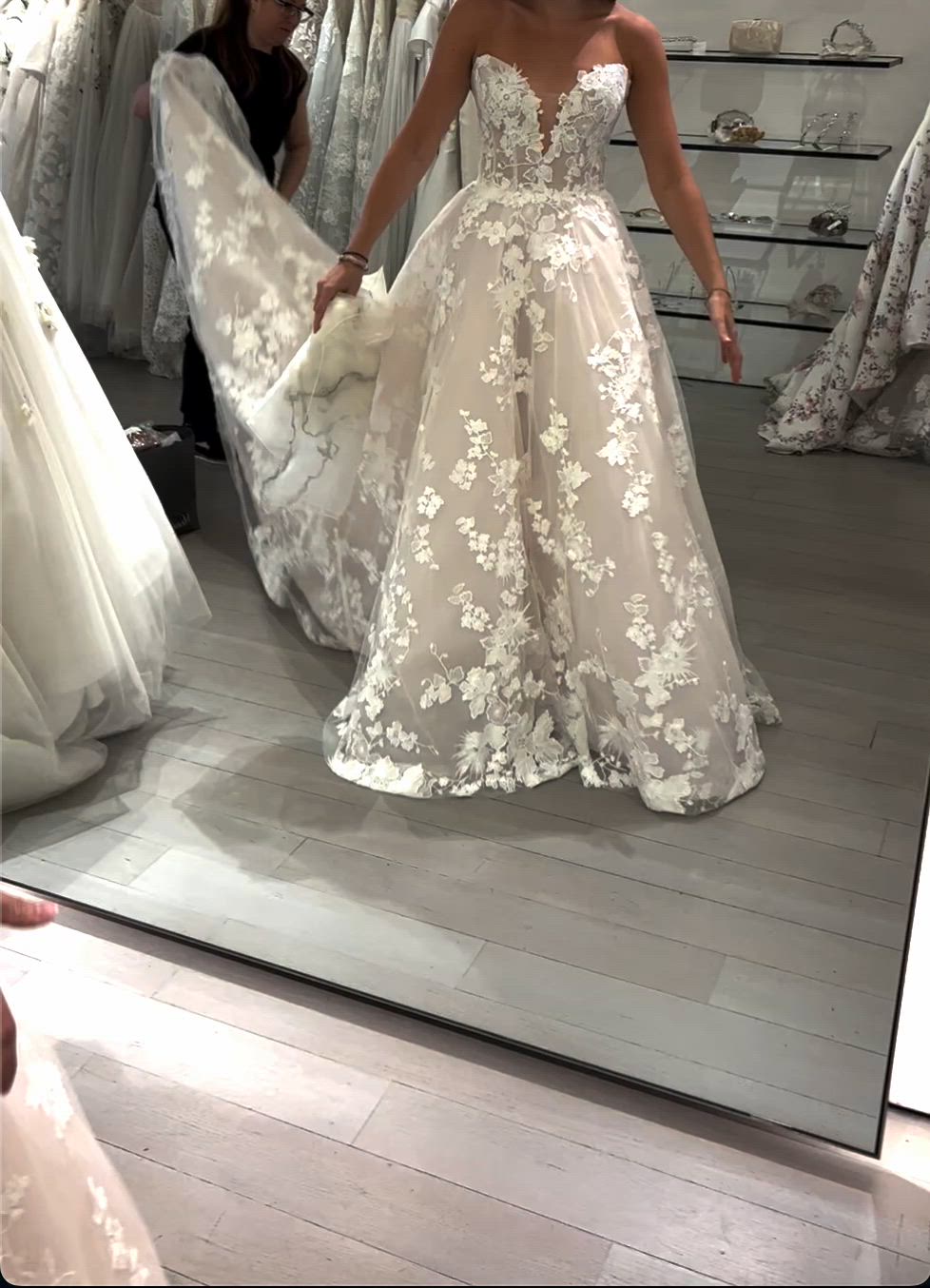 Monique Lhuillier, Custom Made