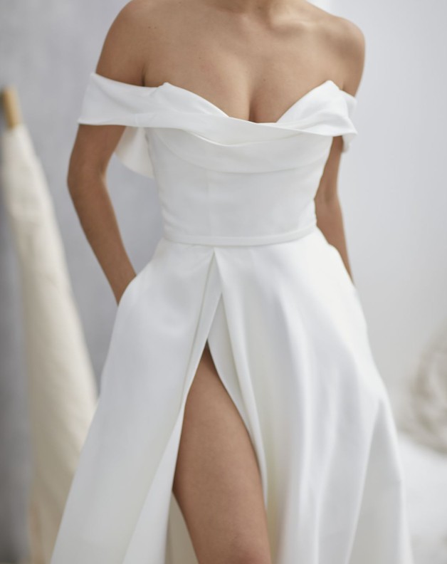 Hera Couture Le Belle V2 Wedding Dress Save 16% - Stillwhite