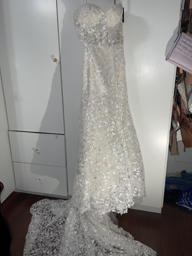 Casablanca Bridal Style #2448