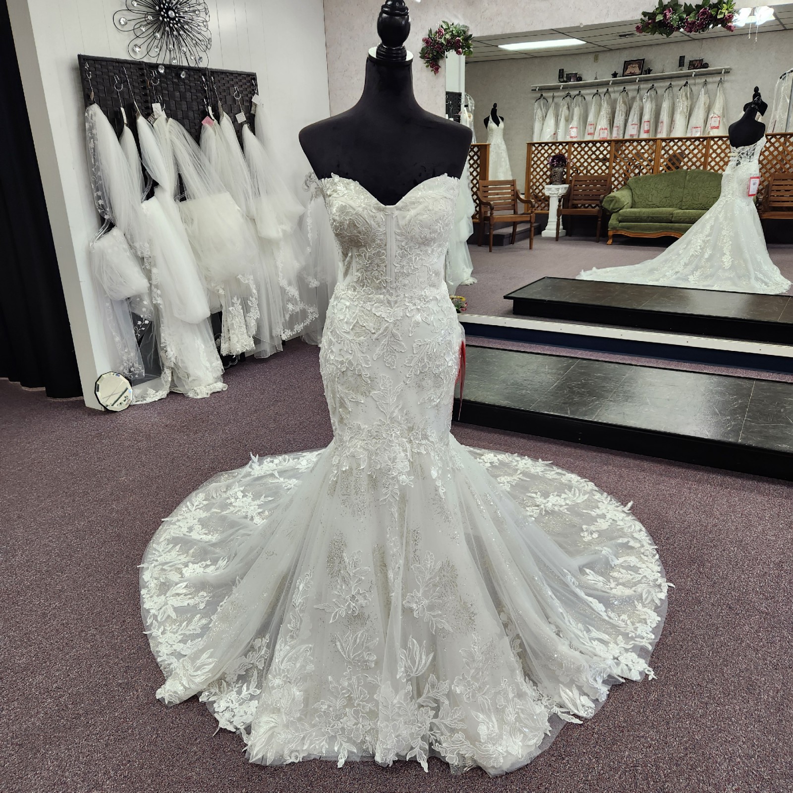 Fit & Flare Sample Wedding Dress Save 39% - Stillwhite